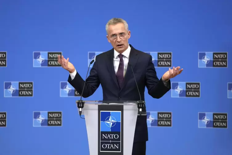 Jens Stoltenberg, Generalsekretär der Nato, stellt in Brüssel seinen Jahresbericht vor.