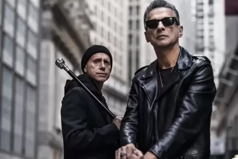 Zurück: Martin Gore (links) und Dave Gahan von Depeche Mode. Am 24. März erscheint ihr Album „Memento Mori“; das sich auch mit d