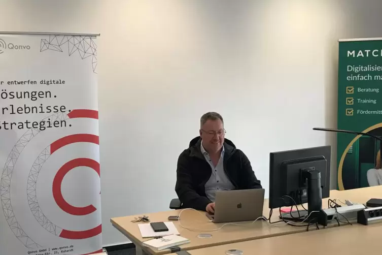 Hub-Vorsitzender Christian Schwab ist mit seinem Unternehmen Qonvo Mitglied in der Genossenschaft. 