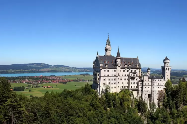 Über eine Million Gäste besuchen jährlich Schloss Neuschwanstein. 