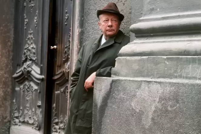 Keine Sorge, er ist kein Telefonbetrüger. Schauspieler Erik Ode in seiner Paraderolle als »Der Kommissar«. Keine Sorge, er ist kein Telefonbetrüger. Schauspieler Erik Ode in seiner Paraderolle als »Der Kommissar«.