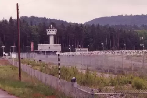 Das Areal im Jahr 1994, von einem Vereinsmitglied aufgenommen. Zuvor durften keine Fotoaufnahmen gemacht werden. 