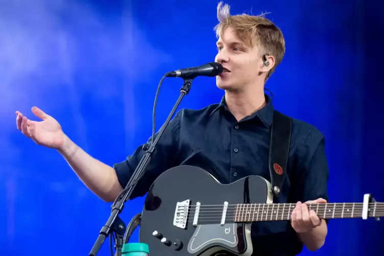 George Ezra 