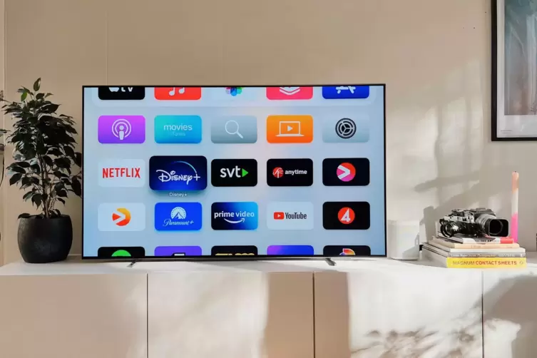 Smarte Fernseher bieten viele vorinstallierte Apps.