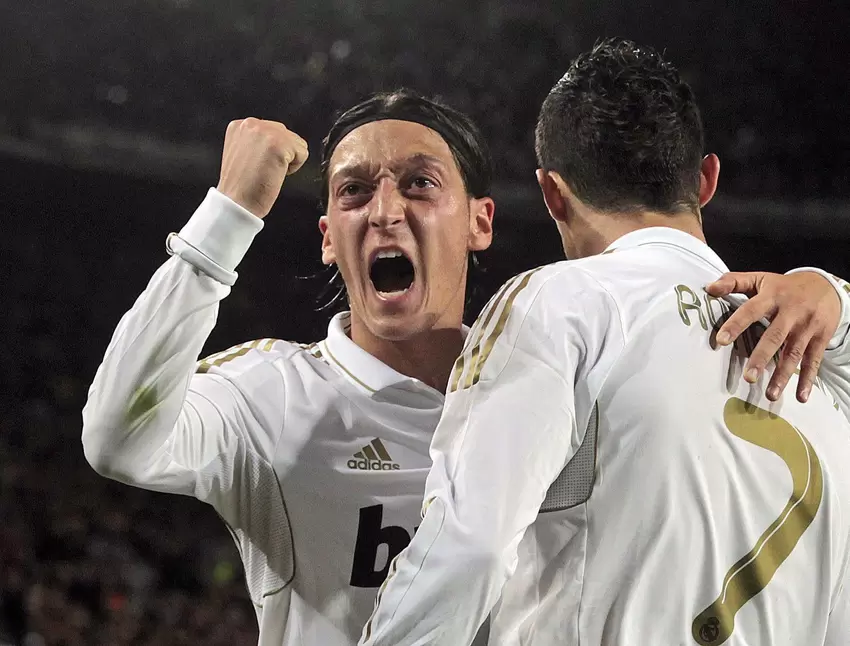 Özil wird bei Real Madrid zum besten Vorlagengeber für Cristiano Ronaldo.