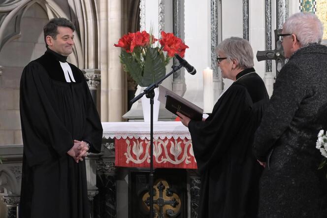 Gedächtniskirche im Februar: Markus Jäckle (links) wird als Oberkirchenrat eingeführt.