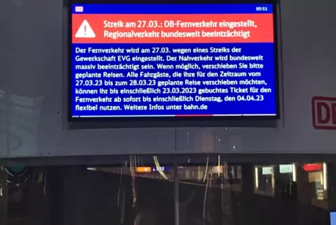 Nichts ging mehr: Hinweistafel im Mannheimer Hauptbahnhof.