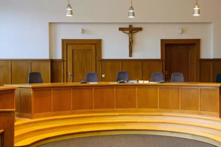 Im Landgericht Saarbrücken soll heute das Urteil im Pathologen-Prozess fallen.