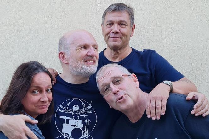 Bandfoto als Selfie: Silzjam mit (von links) Inge und Jürgen Mrotzek, oben Andreas Gambs und darunter Rainer Scheuermann.
