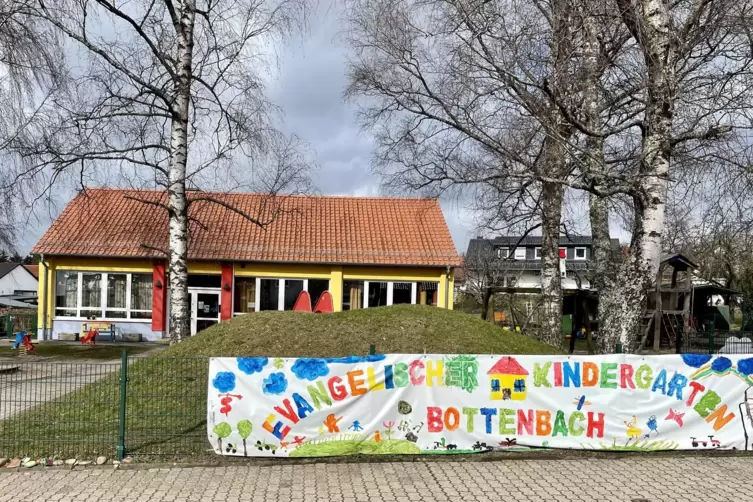 Zu klein geworden: Der Kindergarten in Bottenbach muss um einen Anbau erweitert werden. 
