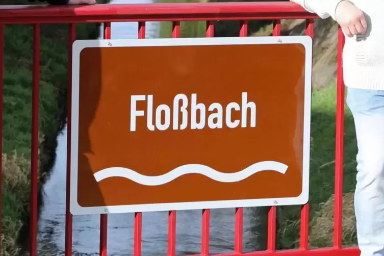 Jetzt kann es jeder nachlesen: Hier fließt der Floßbach. 