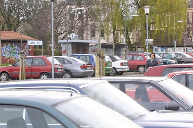 Nach Ansicht der SPD würde sich der Parkplatz am Westbahnhof für ein Parkdeck eignen.