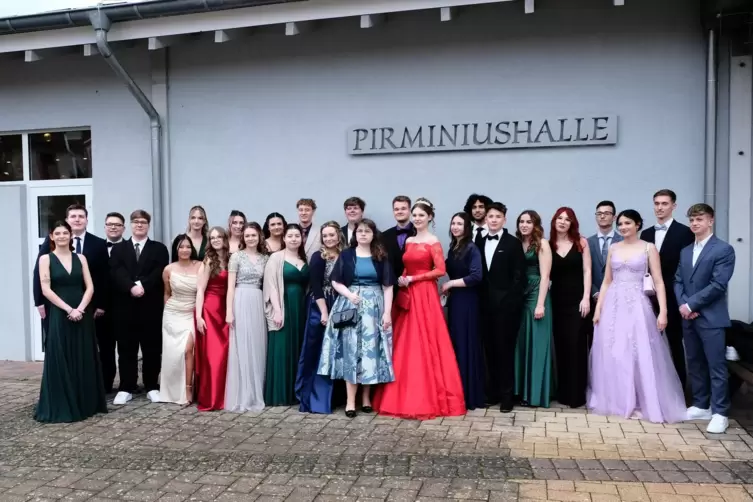 Der Abiturjahrgang der IGS Contwig bei der Verabschiedung in Hornbach am Freitag Abend. 