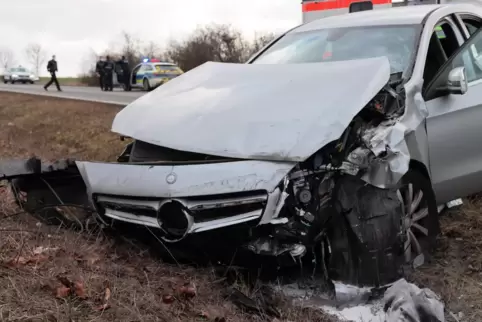 Einer von drei tödlichen Unfällen: In diesem Auto starb eine Frau, als sie auf der Hettenleidelheimer Ortsumfahrung mit dem Wage