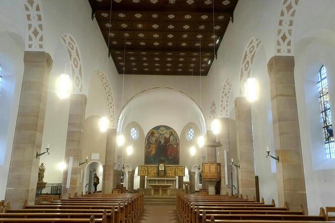 In neuem hellen Glanz: das Innere der Wallfahrtskirche auf Maria Rosenberg.