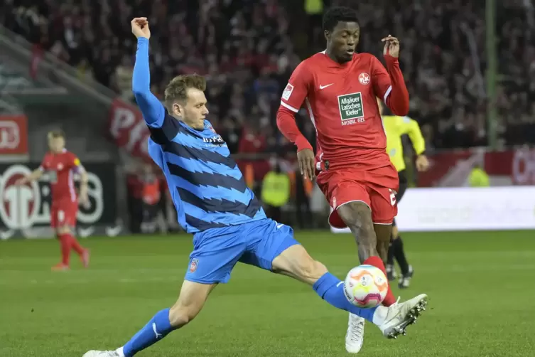 Aktivposten: Aaron Opoku (rechts) war offensiv der auff&auml;lligste Spieler des 1. FC Kaiserslautern. 