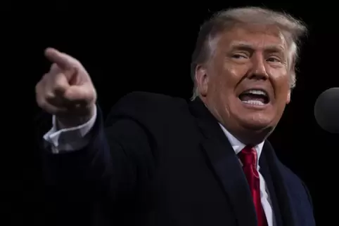 „Er hasst mich“: Donald Trump, der wieder Präsident werden will, beschimpfte vorab schon mal den zuständigen Richter in dem Verf