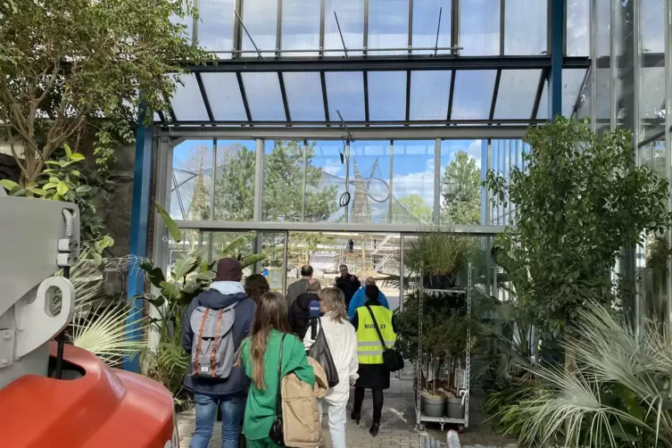 Zur Neuen Parkmitte f&uuml;hrt ein Durchbruch.