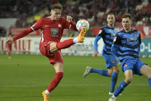 Philipp Hercher (links) gab nach seinem erlösenden 2:2 gegen Heidenheim einige interessante Sätze von sich. 