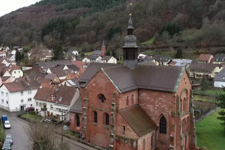 Geblieben ist in Eußerthal nur noch ein Teil der historischen Klosterkirche. 