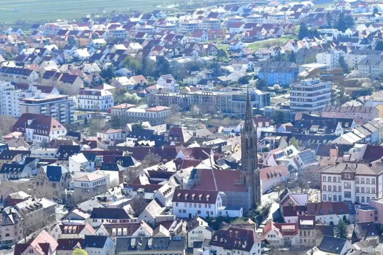 Fernblick: vom Kriemhildenstuhl auf Bad D&uuml;rkheim. 