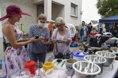 Inspiration haben sich die Organisatorinnen unter anderem auf dem Hofflohmarkt in Lambsheim geholt. 