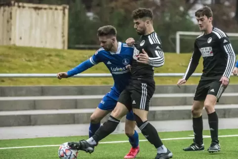 Wieder am Ball: Kapitän Jonas Kreutschneider.