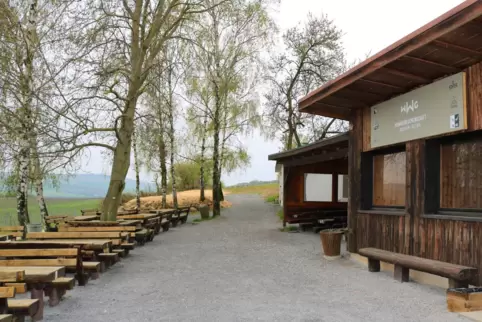 Die Weinwanderhütte in Asselheim: Geöffnet ist immer samstags ab 12 Uhr, an Sonn- und Feiertagen ab 10 Uhr. 