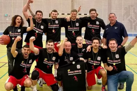 Die Basketballer der VT Zweibrücken holen in der Saison 2022/23 das Double: Sie werden Meister in der Landesliga Rheinhessen-Pfa