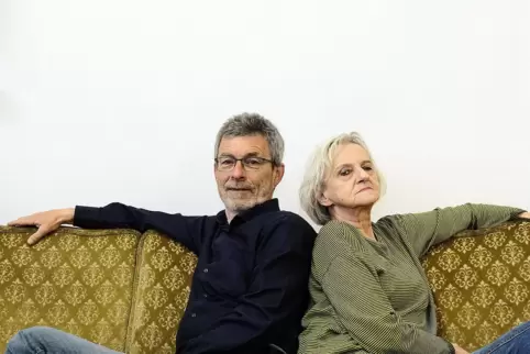 Das Duo Matthias Wolf (Bass) und Silvia Bervingas (Schauspielerin) arbeitet seit zehn Jahren zusammen.