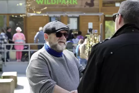 Am Wildpark in Rheingönheim hat Volker Endres den Mutterstadter Dietmar Koch getroffen.