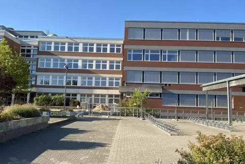 Auch das Europa-Gymnasium Wörth bekommt hat seine Abiturienten verabschiedet. 