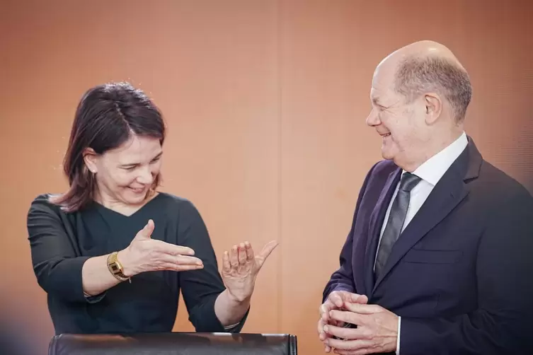 Außenministerin Annalena Baerbock und Bundeskanzler Olaf Scholz ringen seit Monaten um die Grundsätze der künftigen Sicherheitsp