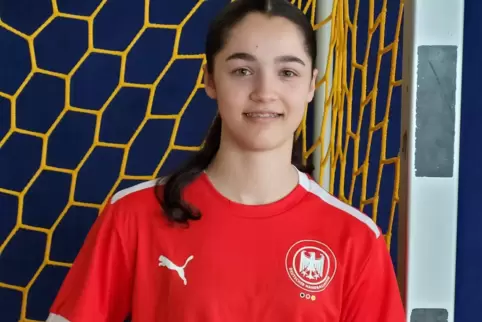 Mira Bender ist aus Albersweiler. 