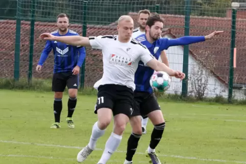 Beim TuS Steinbach wahrscheinlich wieder einsatzbereit: Nils Frey (vorne links). 
