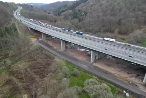 Die Grumbachtalbrücke hat bald ausgedient. 