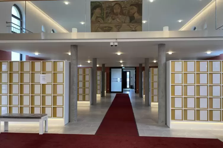 Vorerst 660 Urnenkammern gibt es im Kolumbarium. Sollte die Kapazit&auml;t ersch&ouml;pft sein, k&ouml;nnen weitere dazukommen. 