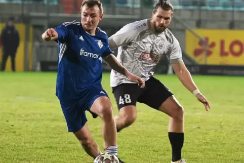 An beiden FKP-Toren beteiligt: Daniel Bohl (links), hier beim Spiel gegen Arminia Ludwigshafen.