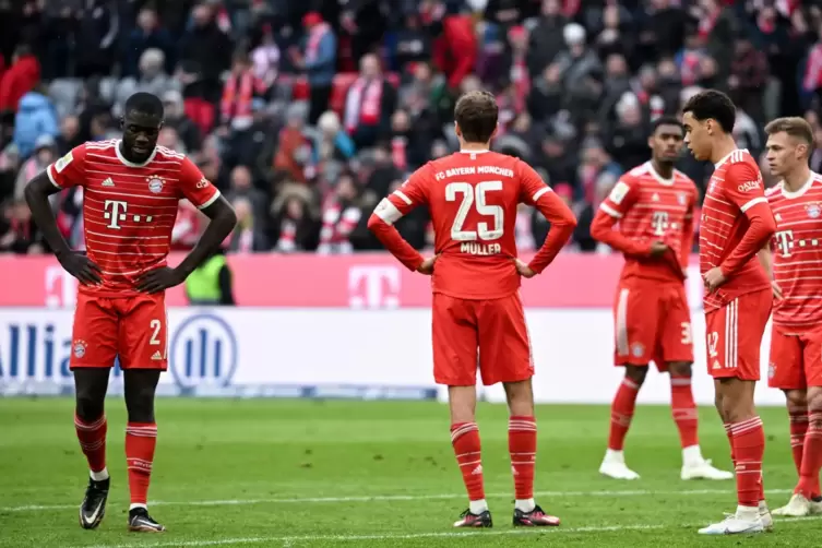 Wer will Meister werden? Niemand? Dann machen es halt die Bayern. 