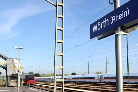 Der Mann hatte die Beamten am Bahnhof gesehen. 