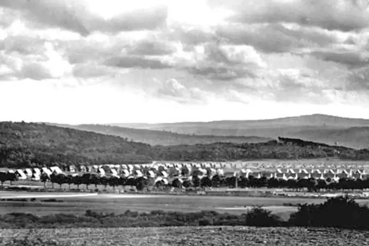 Ab 1935 wurde das Gr&uuml;bent&auml;lchen auf freiem Feld gebaut. Das war die erste wesentliche Stadterweiterung nach Osten