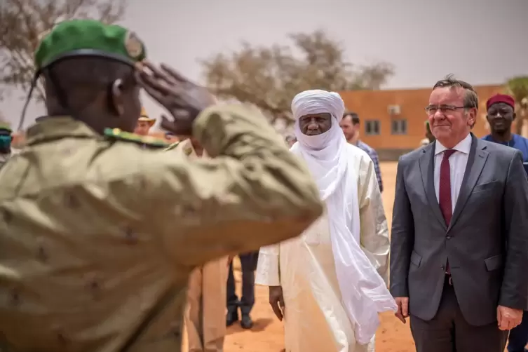 Verteidigungsminister Boris Pistorius in Niger. Folgt bald die Bundeswehr? 