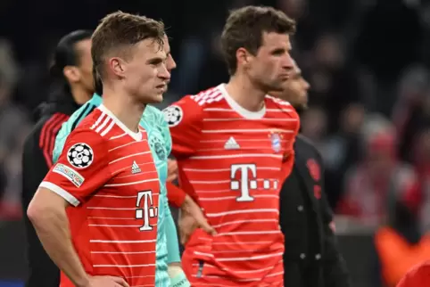 Joshua Kimmich und Thomas Müller.