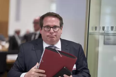 Zweimal schon haben die Abgeordneten Thomas Linnertz, Chef der Aufsichts- und Dienstleistungsdirektion ADD, vor den Untersuchung