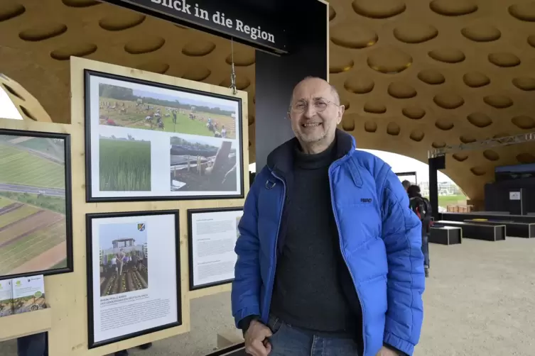 Paul Platz freut sich, dass die Woche gut l&auml;uft und er zum Ende die dicke Jacke ausziehen kann. 