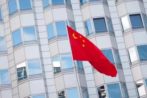 Chinas Botschaft in Berlin dementiert, dass es Übersee-Polizeistationen gibt.