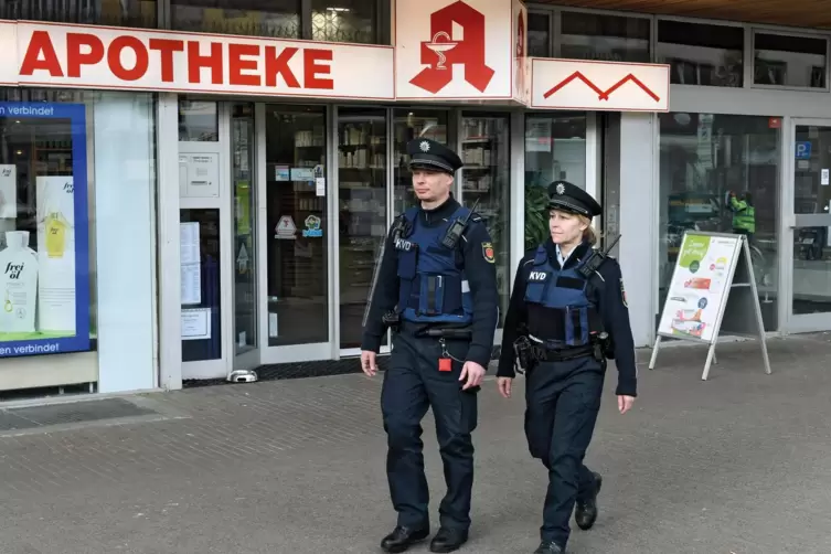 Derzeit arbeiten 34 Beamte im KVD-Streifendienst, der Fraueanteil liegt bei 25 Prozent.