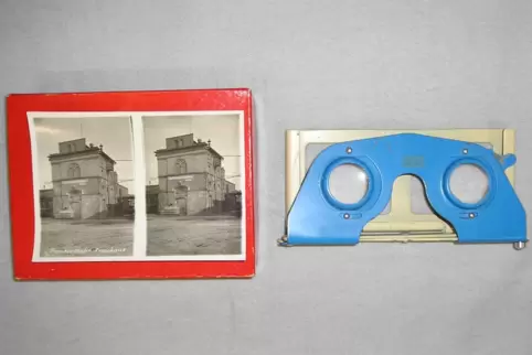Ein Werbeprodukt des Frankenthaler Brauhauses: das Stereoskop mit dazugehöriger Bilderserie. Ein Werbeprodukt des Frankenthaler Brauhauses: das Stereoskop mit dazugehöriger Bilderserie.