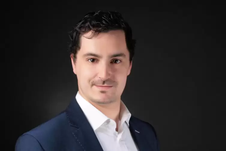 Der Landauer Tierethiker Bj&ouml;rn Hayer. 