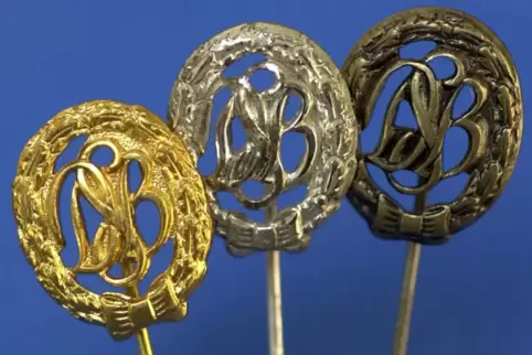 In Gold, Silber und Bronze können Interessierte das Sportabzeichen machen. In Gold, Silber und Bronze können Interessierte das Sportabzeichen machen.